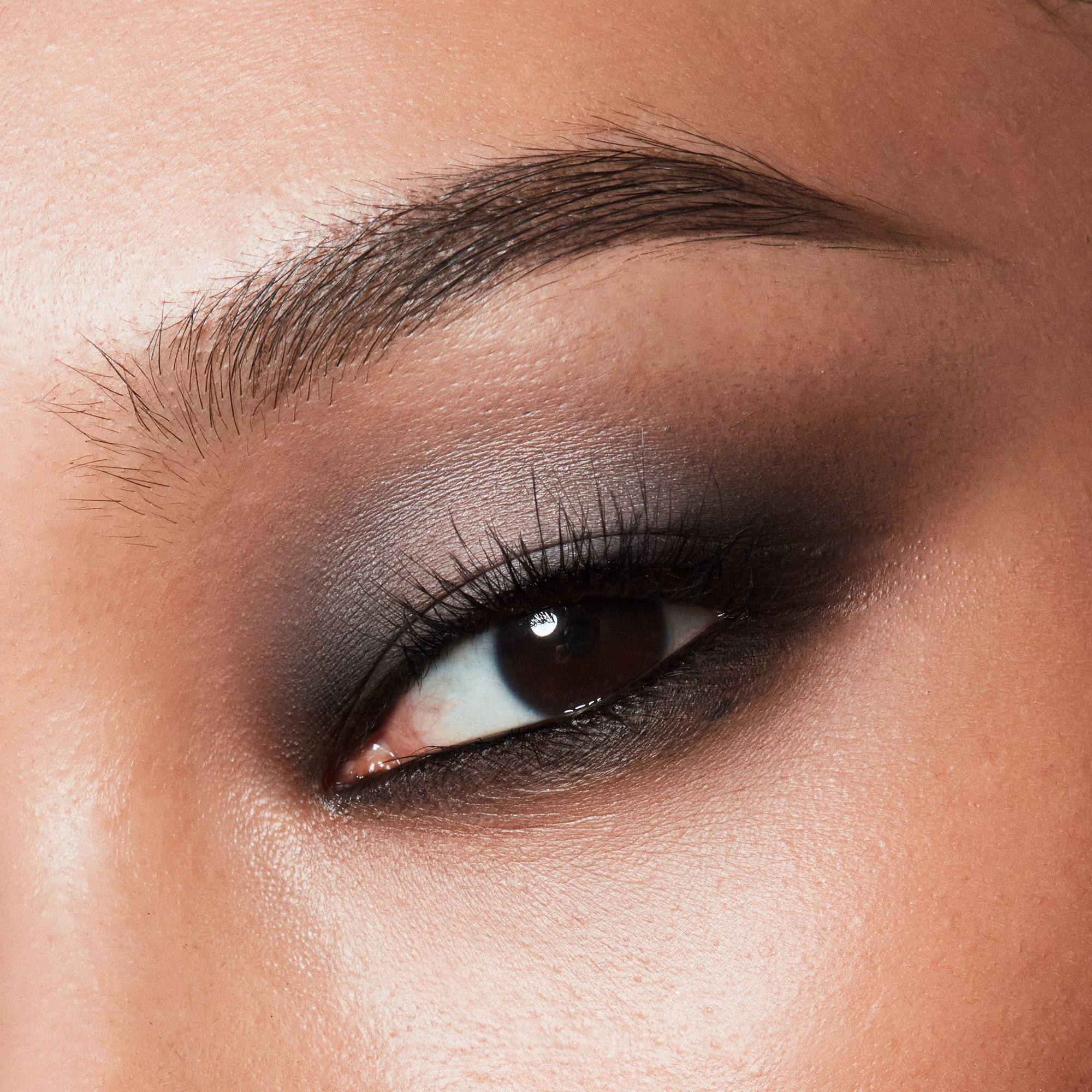 MAJOR DIMENSION III MATTE EYESHADOW PALETTE (PALETA DE SOMBRAS)